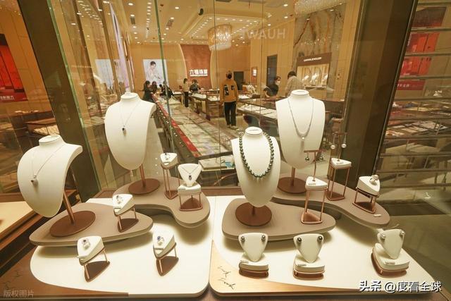 新荣天街盛大开业后湖商业迈入新纪元EVO视讯双强联袂焕新汉口!武汉(图7) 新荣天街盛大开业后湖商业迈入新纪元EVO视讯双强联袂焕新汉口!武汉(图7)