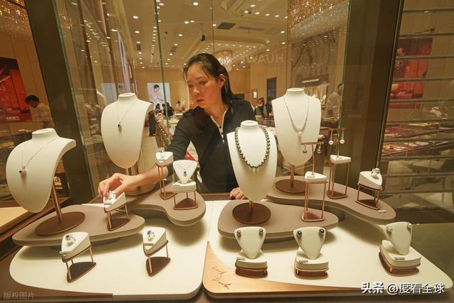 新荣天街盛大开业后湖商业迈入新纪元EVO视讯双强联袂焕新汉口!武汉(图10) 新荣天街盛大开业后湖商业迈入新纪元EVO视讯双强联袂焕新汉口!武汉(图10)